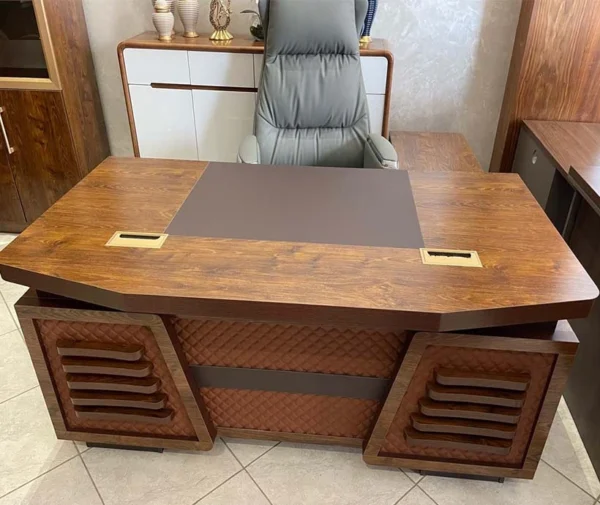 Bureau Moderne avec Siège Ergonomique Bureau Moderne avec Siège Ergonomique